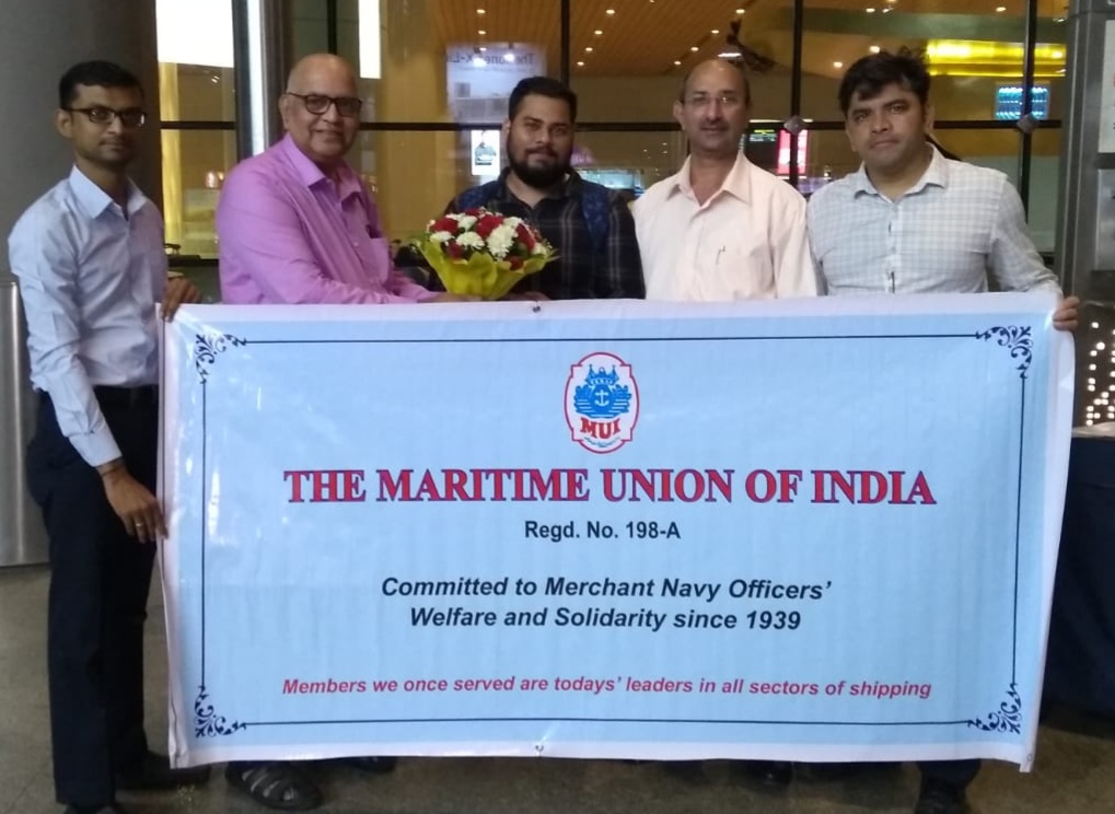 mui_mum's tweet photo. Seafarer Roshan Raj returned to India by early morning flight today. He was stranded in Libya for past 9 months. MUI general secretary Capt Tushar Pradhan and his colleagues took lead to unite Roshan with his family. Thanks to DG Shipping, ITF, Indian Embassy - Tripoli and Libya. https://t.co/zanBigX8BW