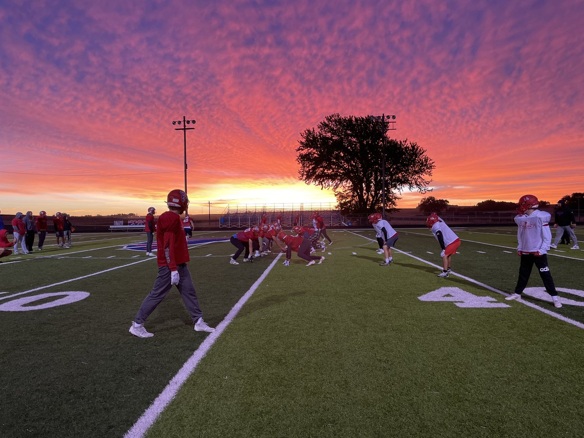 putter1013's tweet photo. Always a Great Day to be a Falcon! https://t.co/OJQWr1Fxok