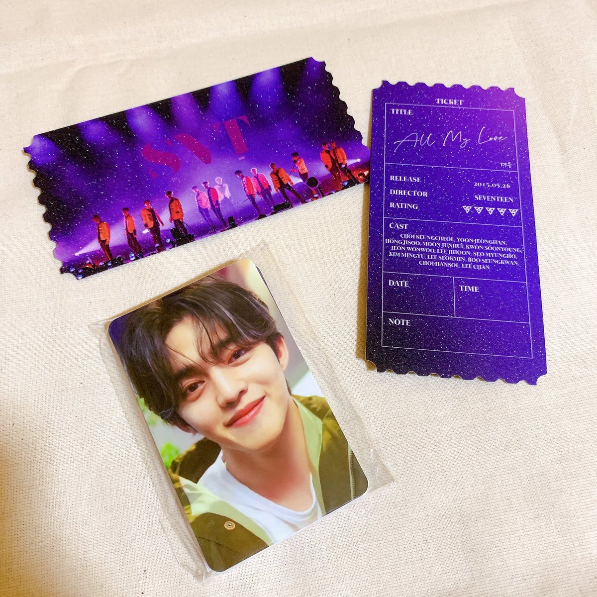 #BeTheSuninSG Giveaway

50++ ticket style photocard 
6 sets hitorijanai photocard 

@cheah_jie is helping to give out in my stead, so do look out for their tweet on D-Day regarding exact location and timing 

#BeTSinSG #SEVENTEEN