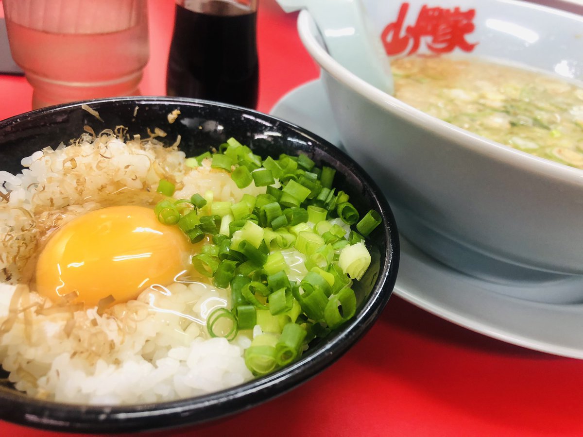 037ibuki's tweet photo. 連休は雨続きだけど
あったかくて美味しいラーメンを食べればきっと幸せになれるよ！！！🍜

#愛知県 #ラーメン #らーめん 
#家系ラーメン 
#醤油ラーメン
#味噌ラーメン
#麺スキー #麺活 #飯テロ 
#ラーメン好きな人と繋がりたい https://t.co/9ktAFfoJEy