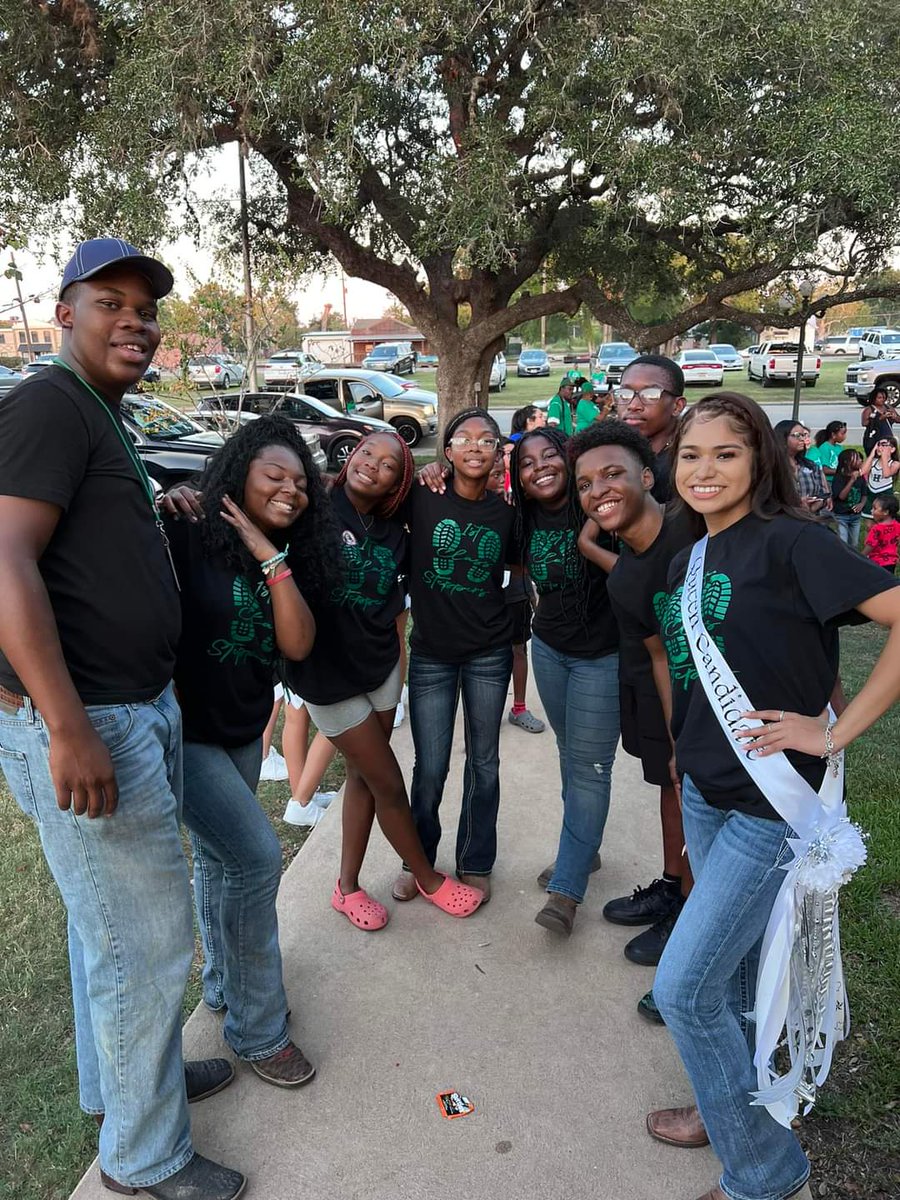 HHS First Class Steppers (@hhsfirstclass) on Twitter photo 