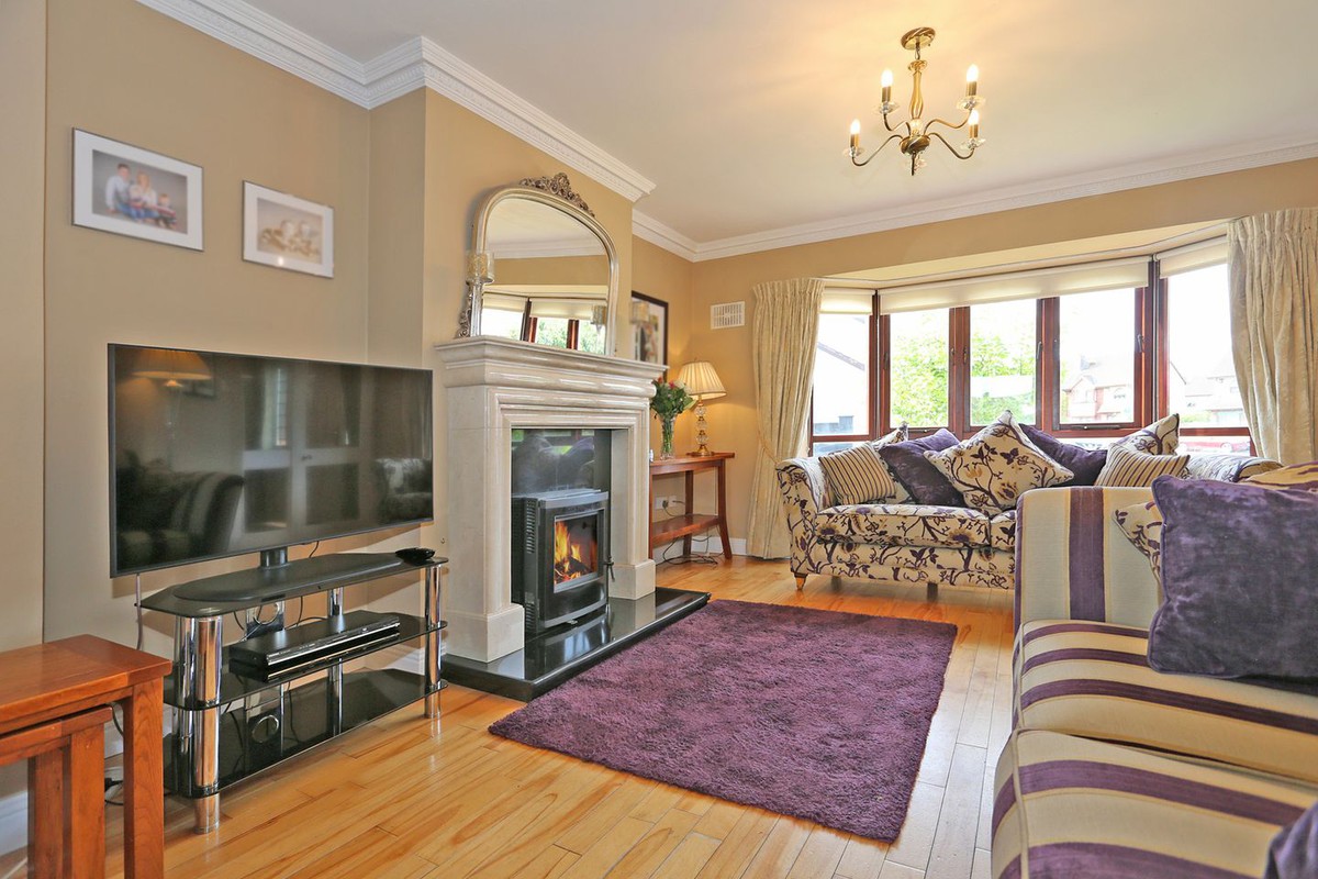 Perfect_ie's tweet photo. Redbrick charm ideally located in Dooradoyle, Limerick 🏡🔥💖
https://t.co/0yELekZJbh
#dooradoyle #limerick #forsale https://t.co/ITVlfJPaF3