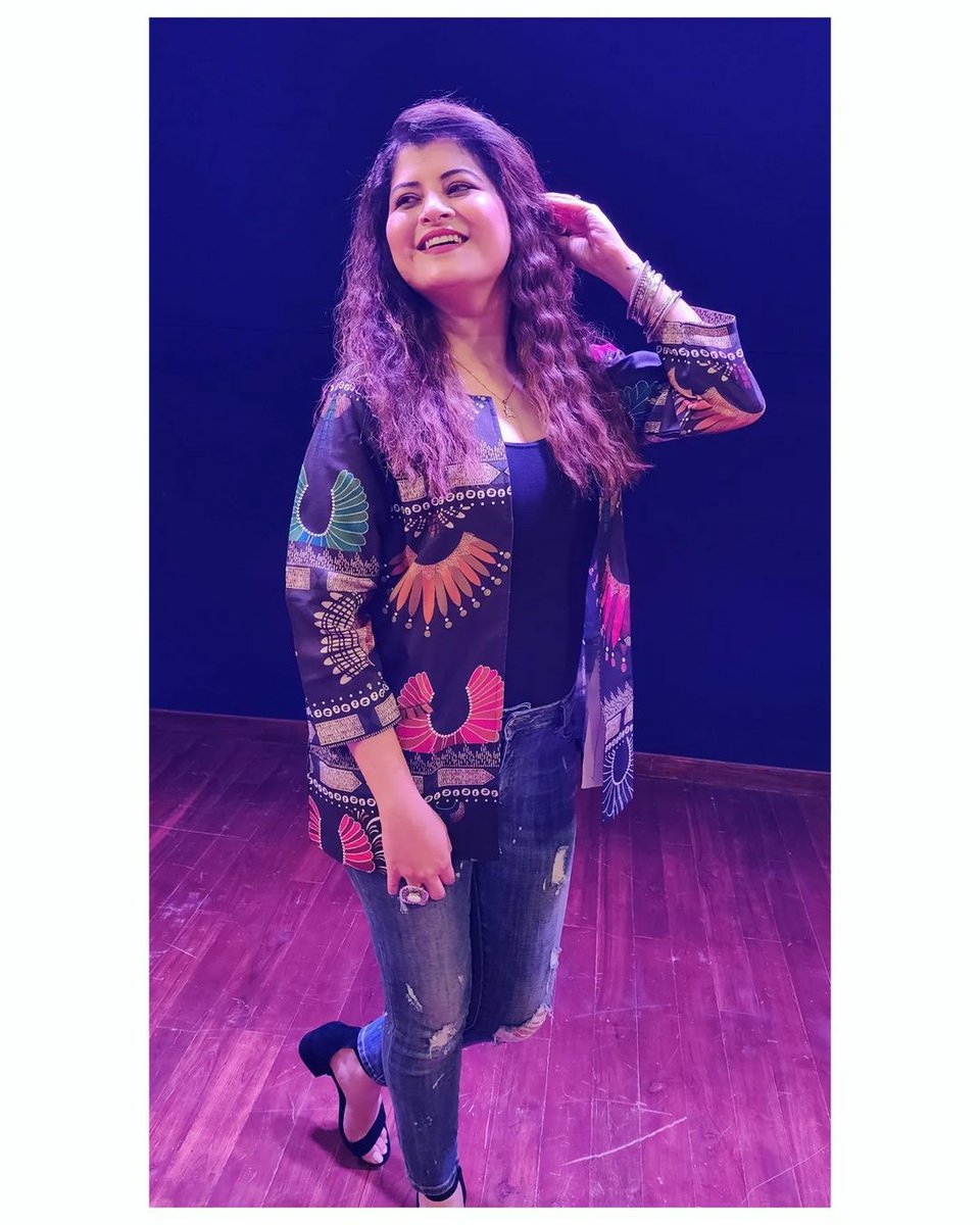 savaniravindra's tweet photo. Overwhelmed by the love you all gave to my version of "Kesariya"
Keep watching Savaniee Unplugged Season 3 ❤️
https://t.co/1Hrp5G734X
.
.
.
#savanieeravindrra #savanieesings #savanieeunplugged #savanieestyle https://t.co/YNOQe2ur3t