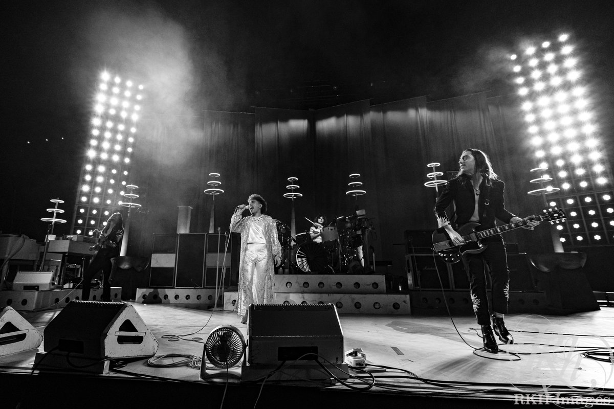 1013MusicReview's tweet photo. @GretaVanFleet was amazing last night at @IAEventsCenter #gretavanfleet #jakekiszka #joshkiszka #samkiszka #dannywagner Thanks for the great show! #iowaeventscenter https://t.co/U1SD1BCiKV