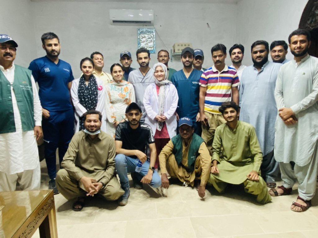 DrAliahaider's tweet photo. Yesterday v had medical camp at chandni chowk sohbatpur Balochistan, v checked more than 800 patients , 80% were suffering from malaria n from skin diseases. Villages vr under flood water and it took us 4.5hrs to reach dere frm jacobabd. 
Support n donate 
#FloodsInPakistan https://t.co/XTj1xHUWfQ