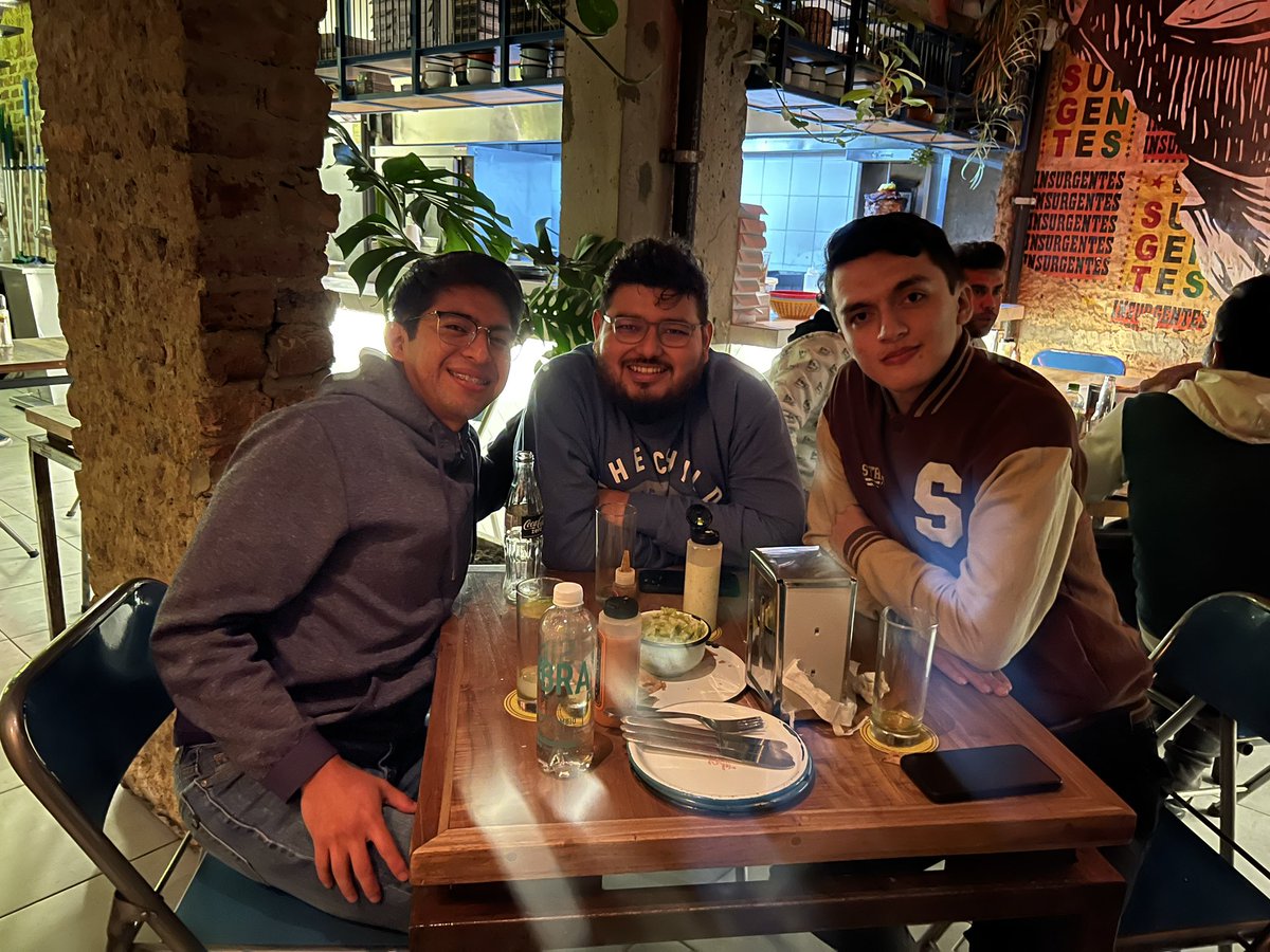 David Flores🌮 tweet media