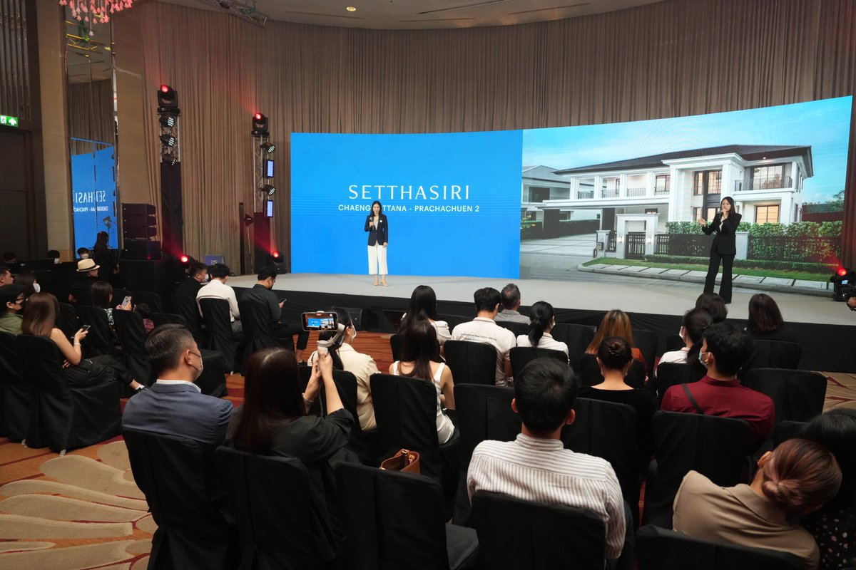 SansiriPLC's tweet photo. บรรยากาศงาน #CrazyRichDay : Part 2 เต็มไปด้วยความอบอุ่นและตื่นเต้น รวบรวมเหล่าเอเจนท์ต่างชาติระดับท็อปกว่า 100 บริษัท ที่เป็นกำลังสำคัญในการขายสำหรับตลาดต่างประเทศ ✨ เพื่อขอบคุณเอเจ้นท์และ Update ข้อมูลโครงการใหม่ๆ ที่กำลังจะเปิดตัว เพื่อวางแผนการขายร่วมกันค่ะ #AgentDay https://t.co/J1VmUZJcRj