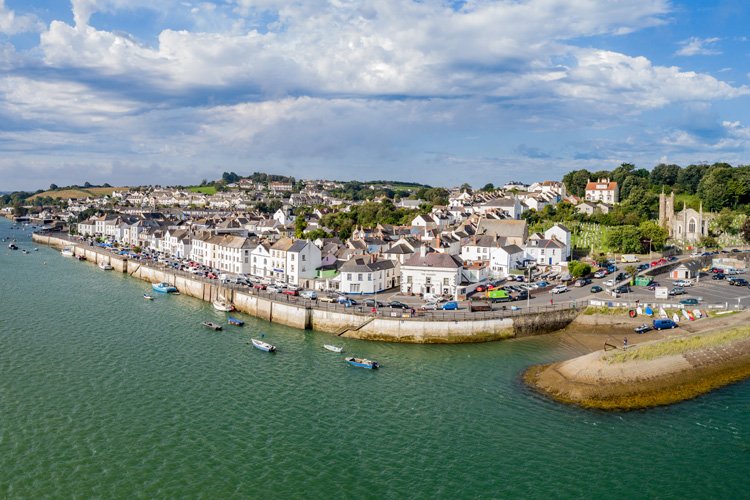 theJeremyVine's tweet photo. Heading down to the most beautiful setting for a book festival later today ... @AppledoreBkFest in North Devon — hope to see you there! https://t.co/RdnCNxmz9V