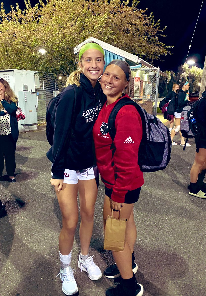 Spartan Alumni <a href="/MahaffeyMia/">mia mahaffey</a> for SPU and <a href="/MartinsonPayton/">payton martinson</a> for WOU in action tonight❤️⚽️🖤