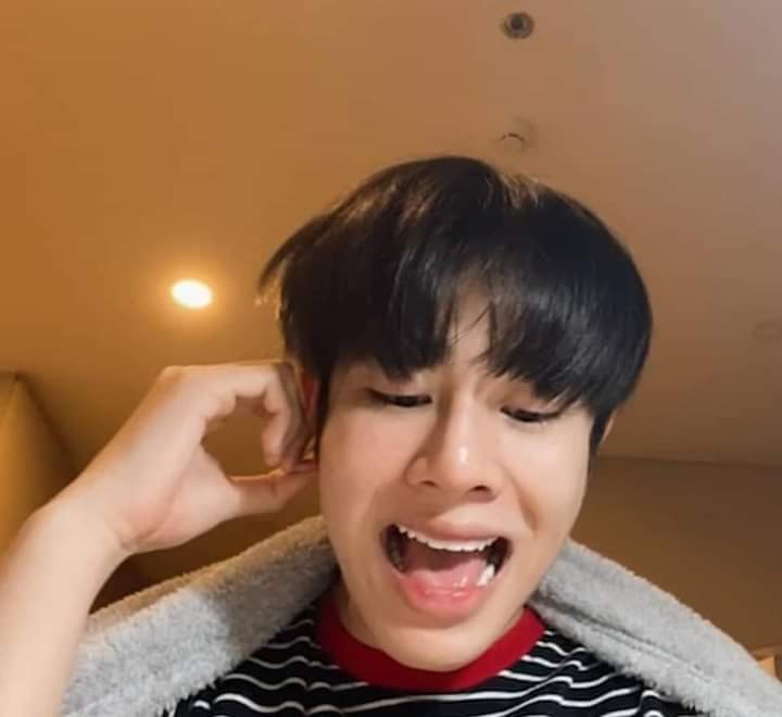 TayxEarth's tweet photo. NO MMNNNNN mis expectativas con seventeen nunca decepcionan DIOSSSS QUE ARTEEEE @.JUN TE LA RIFASTEEEE MACHIN 
 #준휘의_림보세계의_문을열어
#SEVENTEEN #LIMBO https://t.co/4j2y8qJOUR