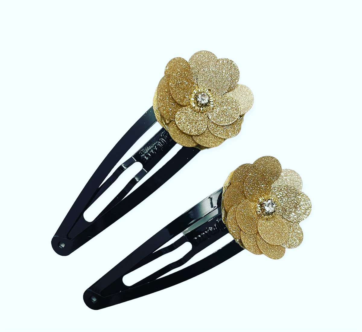 hettiesilovitz's tweet photo. Our NEW Sequin Flower Snap Clip Set in Hot Pink or Shimmer Gold! 🌸🌼 Shop yours on https://t.co/oJwsQhFke0 #fallfashion #fallstyle #hairgems #snapclips #hairjewelry https://t.co/DtfxP5AoL4
