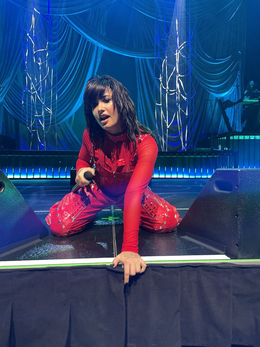 artstartingover's tweet photo. DEMETRIA PLS YES https://t.co/vMuQ0PyIoO