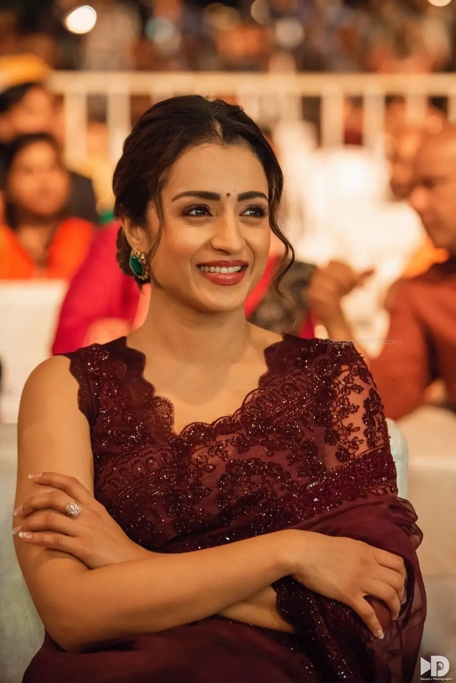 FdUQWw8WAAA4SLd?format=jpg&name=large