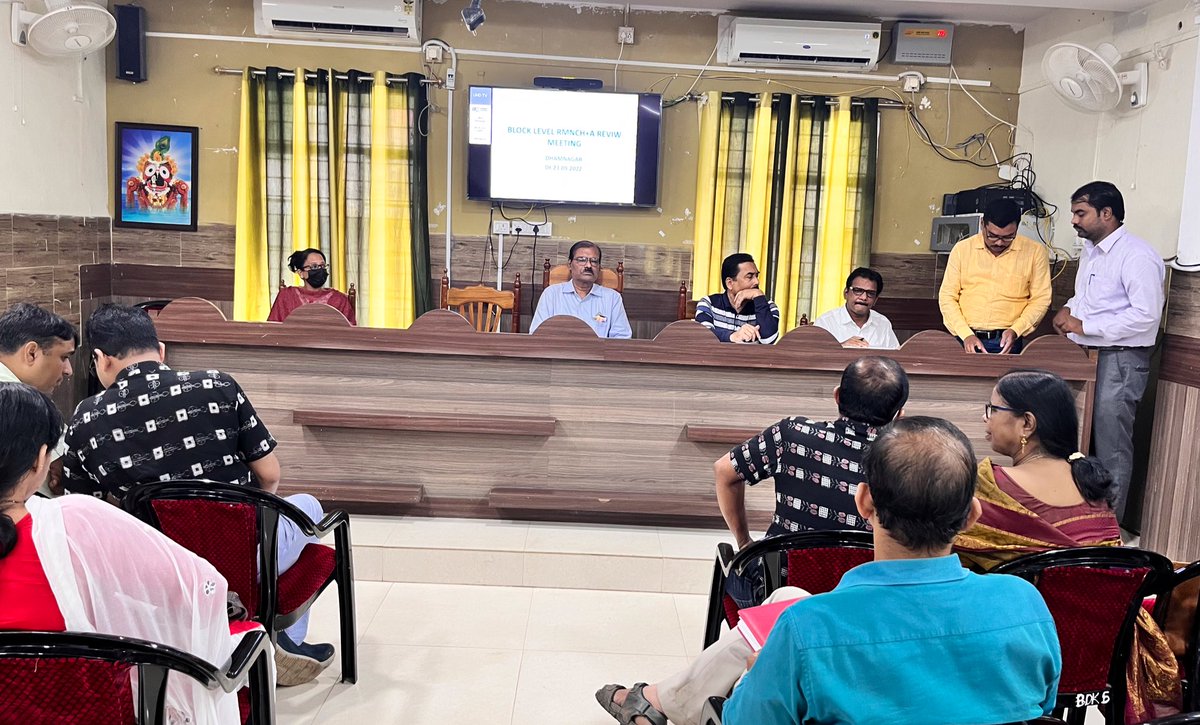NHMBhadrak's tweet photo. District level RMNCH+A review meeting held at DHH Conference hall Bhadrak chaired by @CdmoBhadrak in presence of ADPHO(FW), MO I/c all CHCs, DPM, DAM, DMRCH, DDM and other district and block level officials on dt. 23/09/2022. @DM_Bhadrak @nhmodisha https://t.co/2x9GQ5NpIt