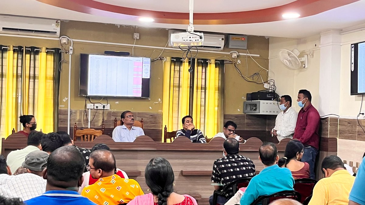 NHMBhadrak's tweet photo. District level RMNCH+A review meeting held at DHH Conference hall Bhadrak chaired by @CdmoBhadrak in presence of ADPHO(FW), MO I/c all CHCs, DPM, DAM, DMRCH, DDM and other district and block level officials on dt. 23/09/2022. @DM_Bhadrak @nhmodisha https://t.co/2x9GQ5NpIt