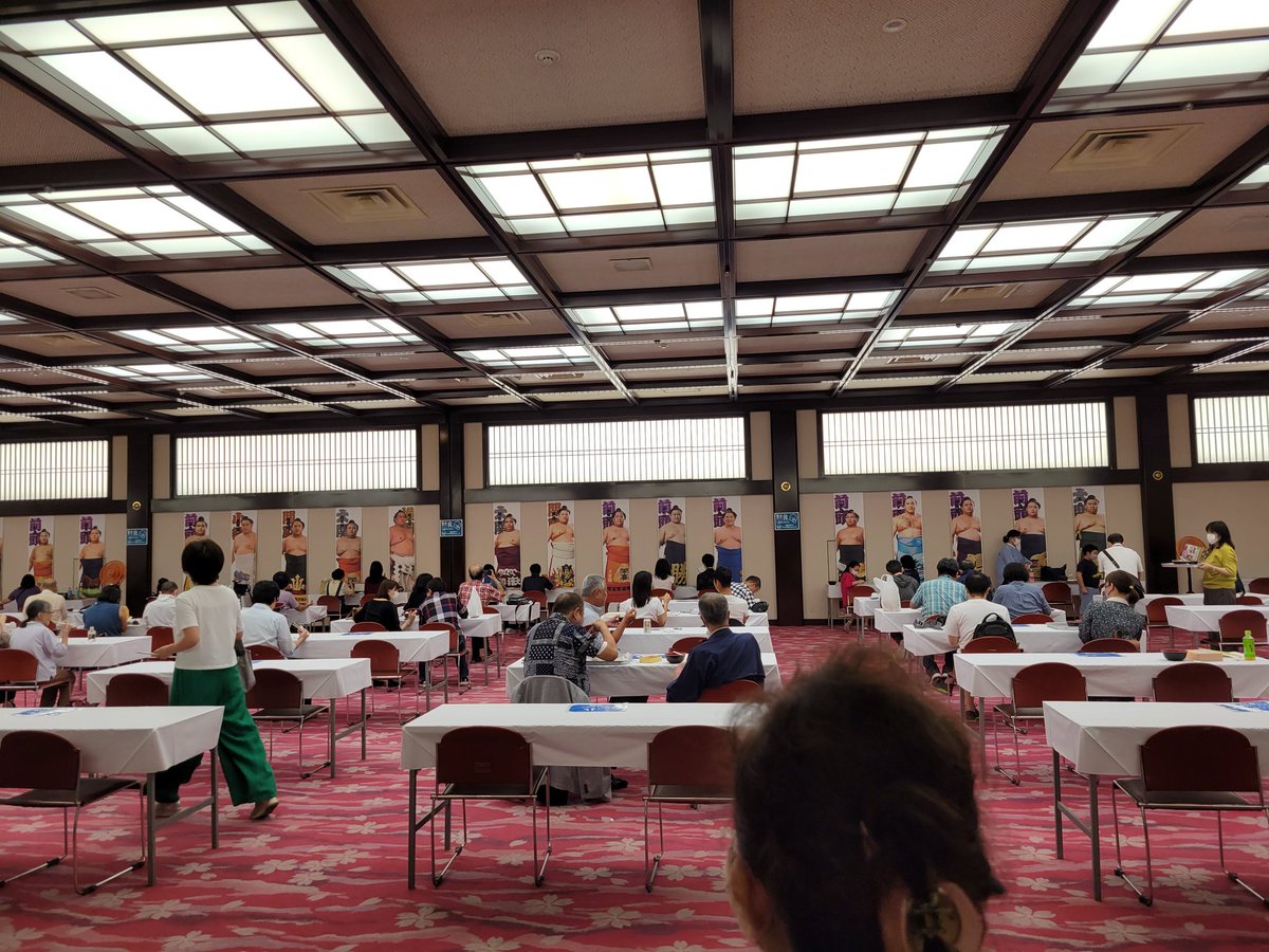 SHISHADAISUKI's tweet image. 今場所も明生ちゃんの近くで食せた！！
#国技館 #味噌ちゃんこ #ちゃんこ #大相撲 #大相撲9月場所