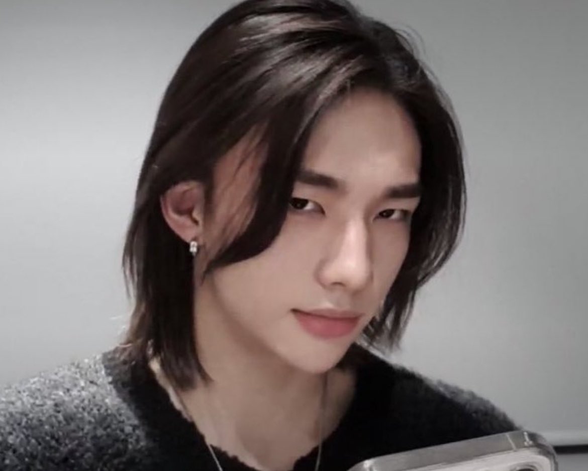 bokiehwng's tweet photo. 😒 https://t.co/CDRBAIGhHf