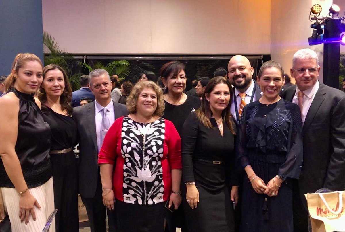 Algunos de los grandes momentos compartidos en la cena de gala de la Convención Nacional de Directores y Gerentes de Canacintra. 

Agradecemos ampliamente el apoyo de @gobierno_morelos para la realización de este evento así como a todos los presentes. 

#canacintracndg22