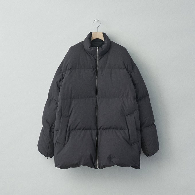 アウター類
ダウンはリバーシブル仕様 