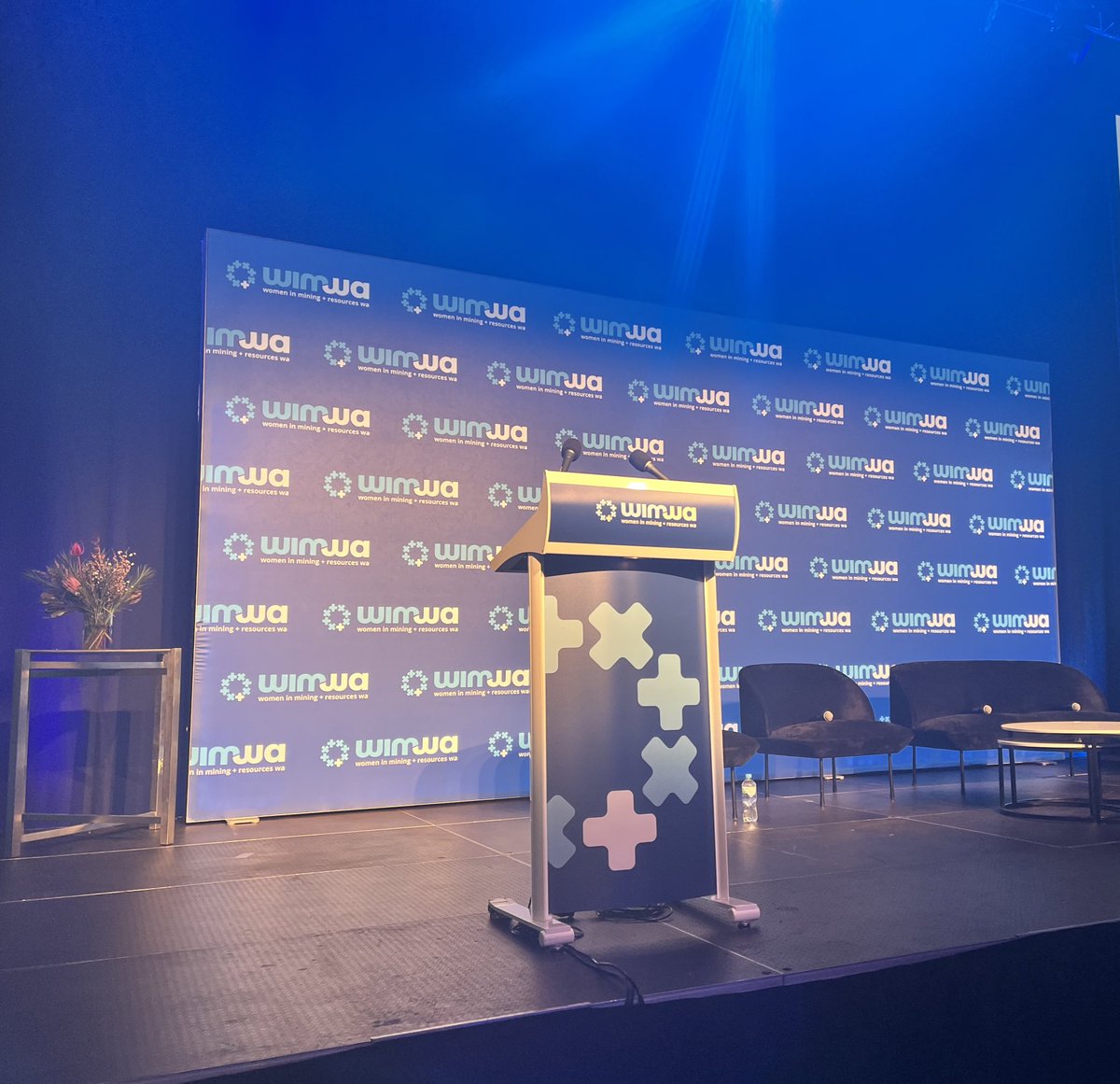 Prof Michelle Ryan tweet media