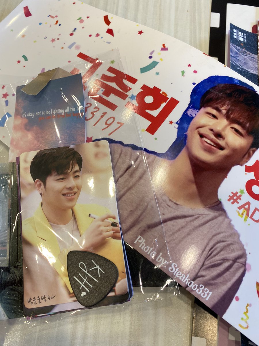 iKONicszxc's tweet photo. Thank you @AHOENewWorld_ ❤️🫶🏻 https://t.co/0xrEAKIL0h