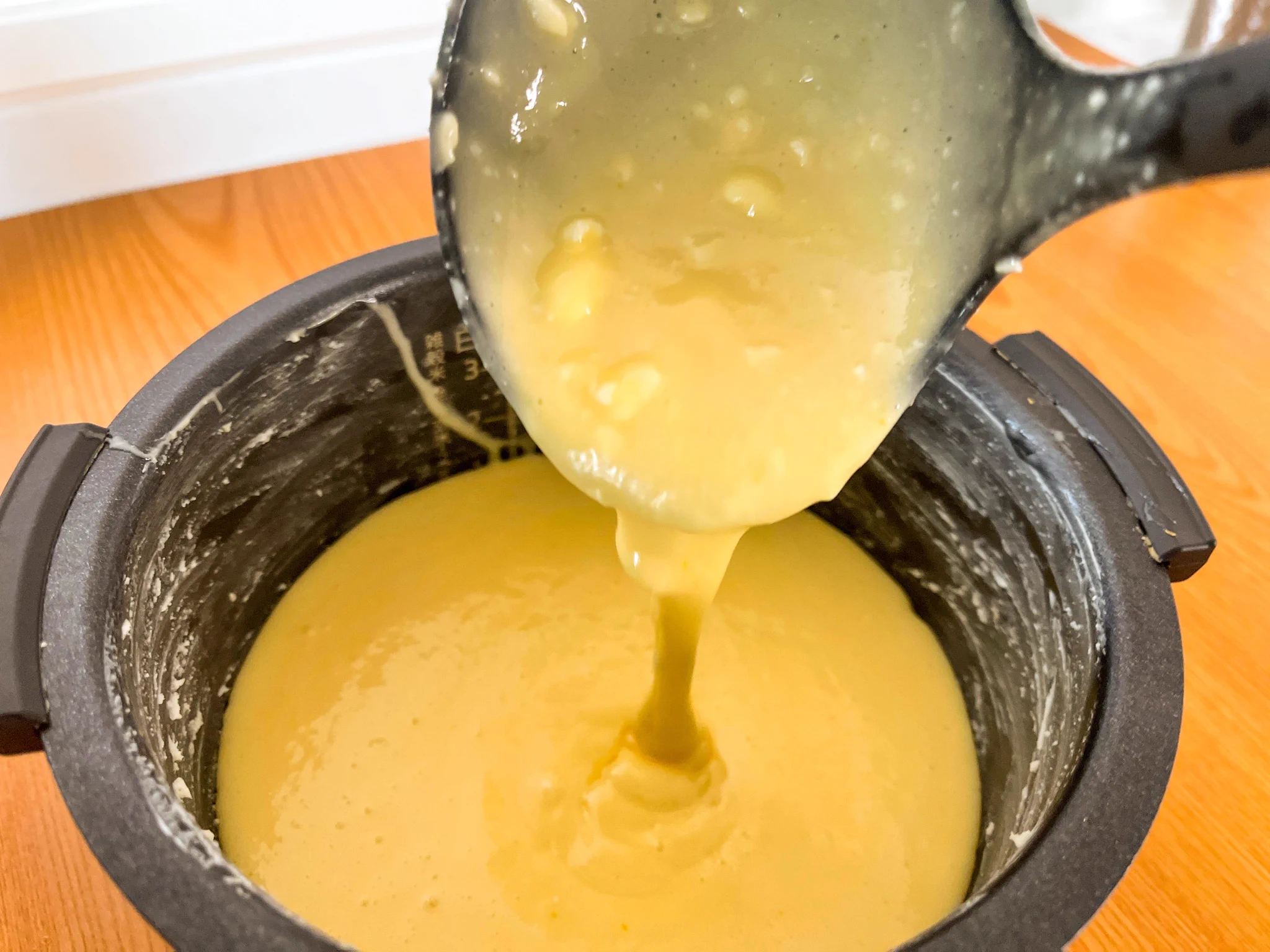 簡単すぎて困っちゃう！？炊飯器で作れる「チーズケーキ」。