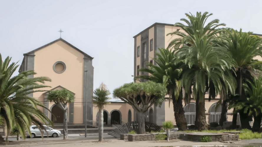 DiocesisCanaria's tweet photo. #ISTIC Este viernes, inauguración del curso 22/23 en el Instituto Superior de Teología de las Islas Canarias. A las 18.00 h Eucaristía presidida por el obispo José Mazuelos en el Aula Magna, Tafira. https://t.co/e8dza81aA6