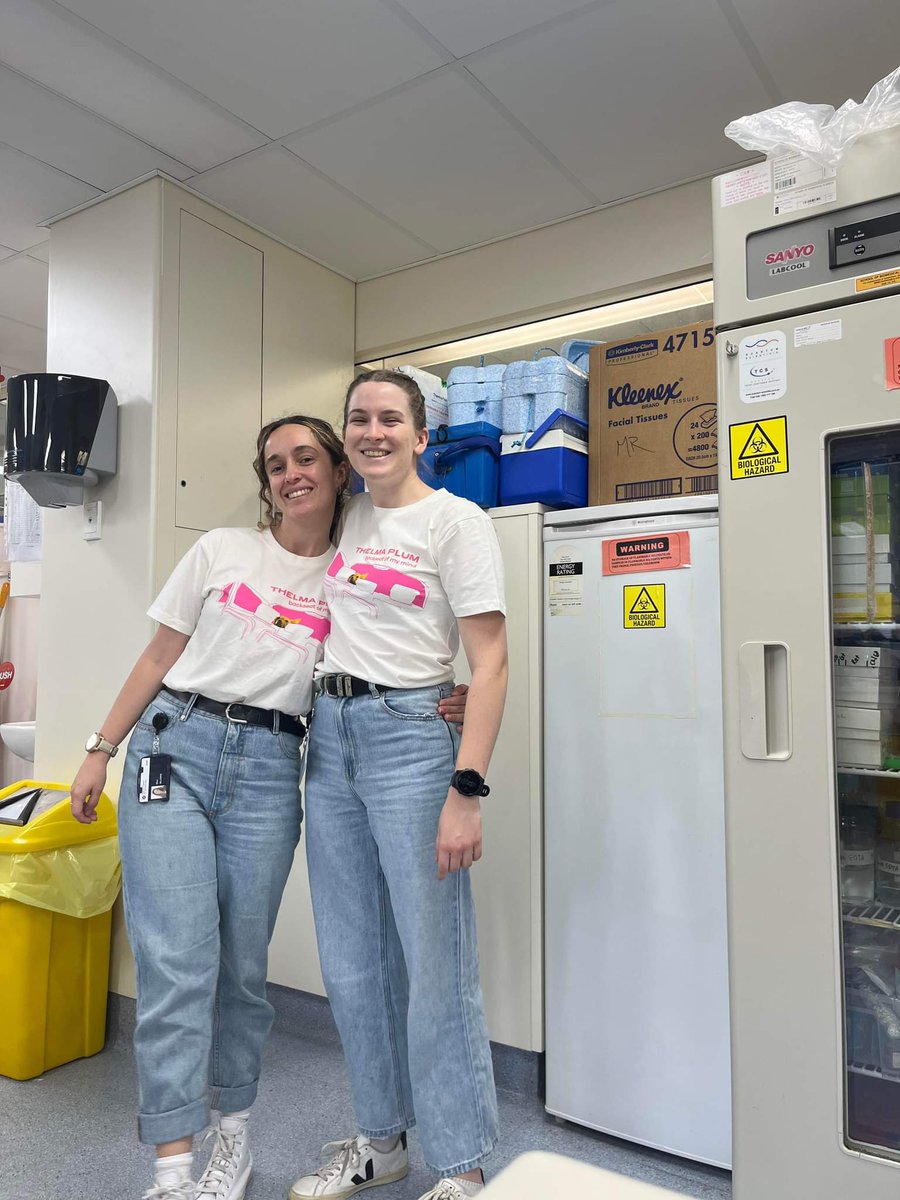 ellengillespie_'s tweet photo. You know it's a sign you spend too much time with your labmates when you show up to work wearing the exact same outift https://t.co/c8usfz9YFs