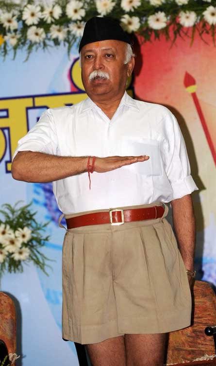 itsmeKNR's tweet photo. RSS is crying now & @DrMohanBhagwat said India is incomplete without Muslims.
#BharatJodoYatra is evident from the fact that for the first time Bhagwat visited a madrasa.
Only 15 days have passed since the Bharat Jodo Yatra has begun and the results are out.
#RSSWithMuslim https://t.co/YYE9P8QP4R