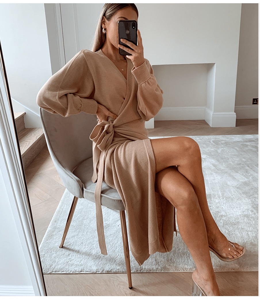 Mood: Elevated, Sexy & Confident. 🖤 #dollhousedoll

🛍️ Shop victoria wrap dress (available in other colours)
🔎 Search #courtneycoord⁠
dollhouse-collection.com