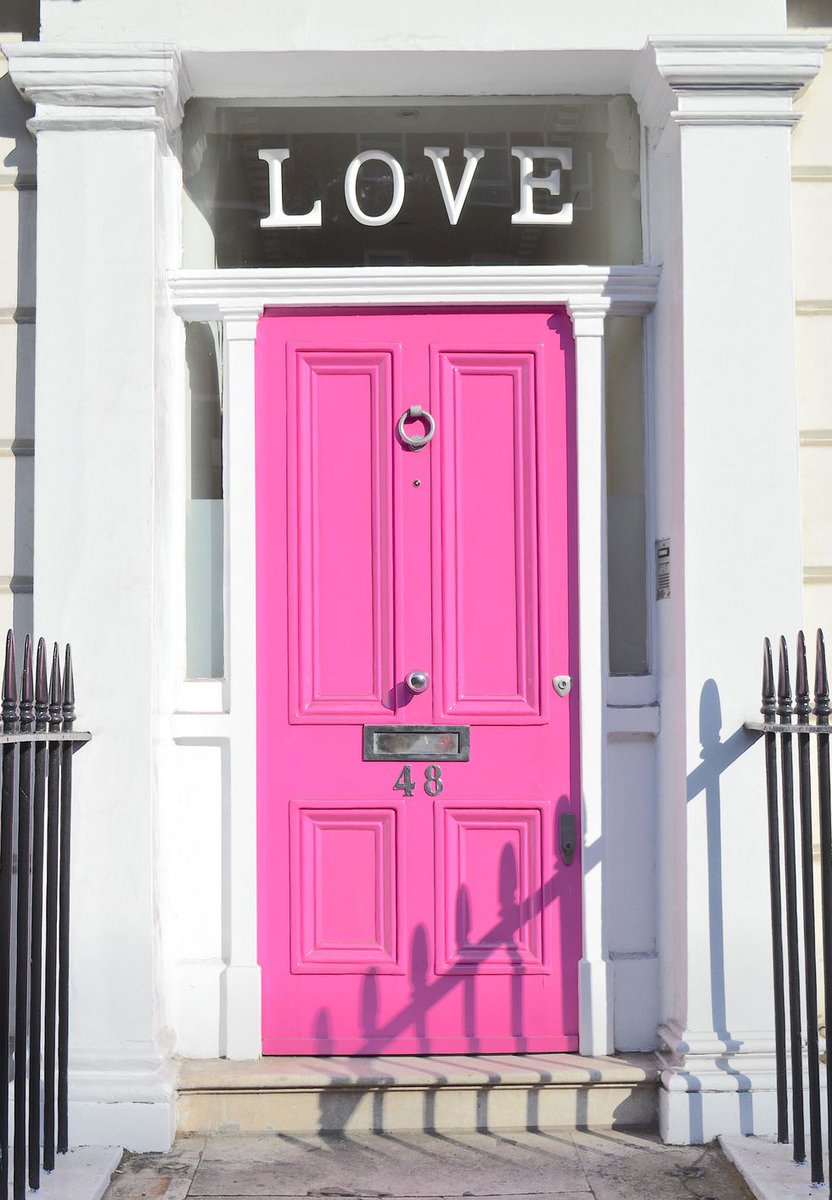 Good morning from London.

"When you realize you want to spend the rest of your life with sombody, you want the rest of your life to start as soon as possible." 

But before any starting, coffee☕️