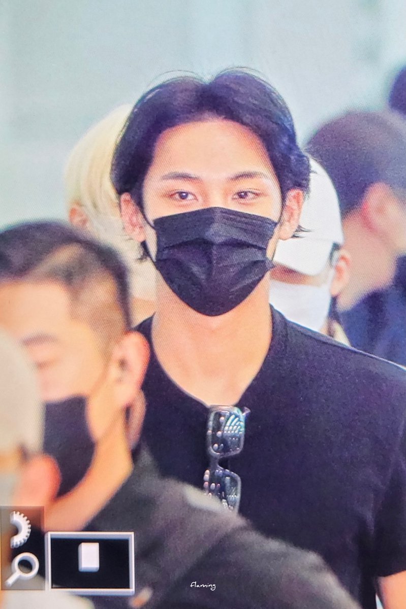 FLAMING_mg's tweet photo. 🥰 #민규 #세븐틴 https://t.co/0DZ3l2xH7R