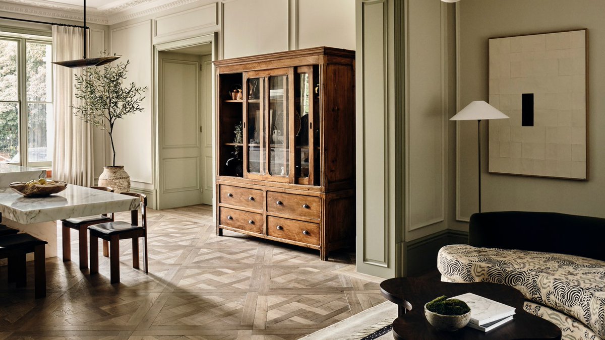 Lo studio di Edoardo Mapelli Mozzi completa un restyling d’eccezione nel cuore verde di Londra dlvr.it/SYrJkC