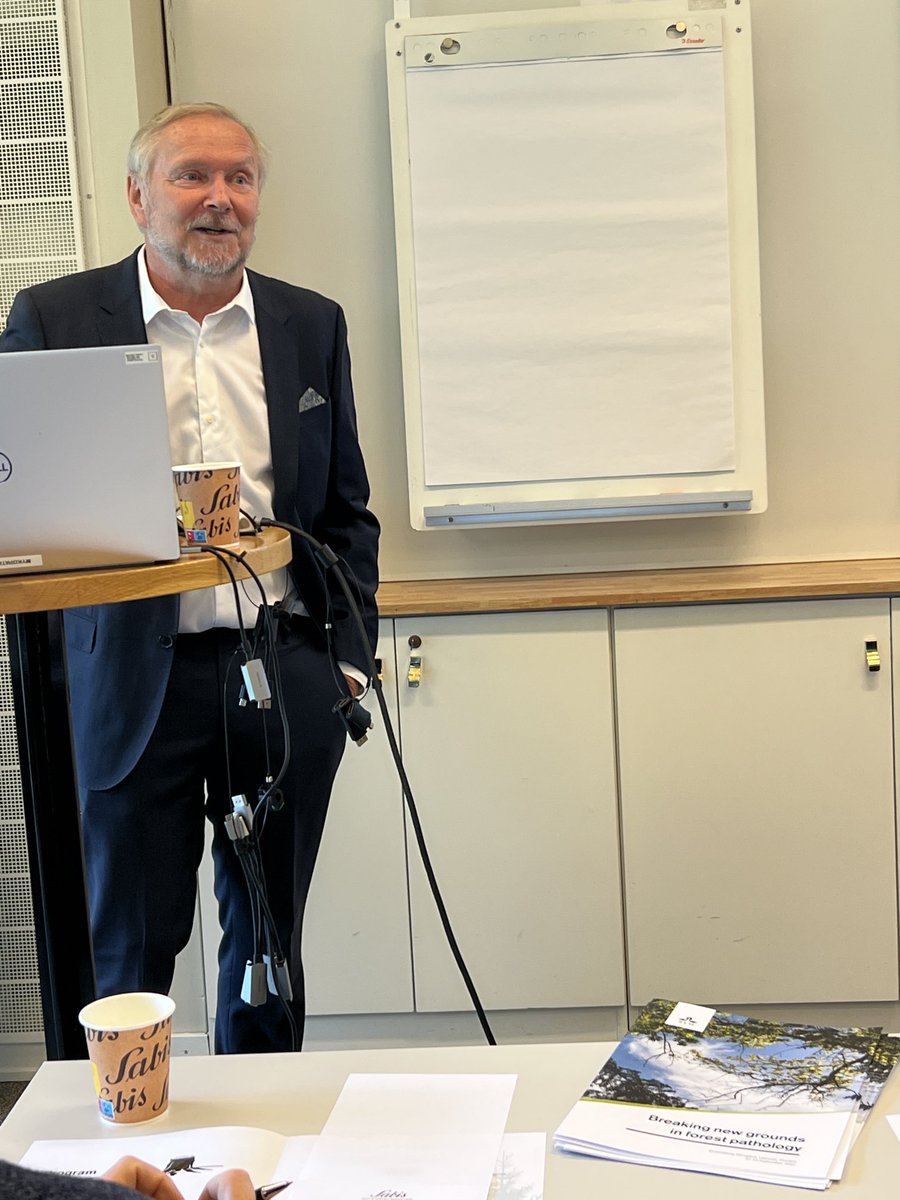 Uplifting to hear Jan Stenlid ponder his career as a forest pathologist. ⁦<a href="/IUFRO/">IUFRO</a>⁩ ⁦<a href="/Fabiteam1/">FABI</a>⁩ #forestpathology #treehealth