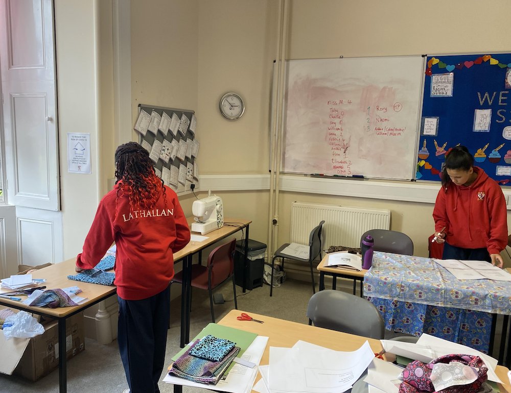 LathallanSchool's tweet photo. Our new group of sewists – Jennifer, Oma and Susie (S1), Tigerlily (S3) and Maia (S5) – had a very successful week at their PDA sewing club, making book cushions and managed with only the odd bit  from Miss McIlroy. #makersgonnamake #sewingisfun #sewingproject https://t.co/BxTzilVg2d