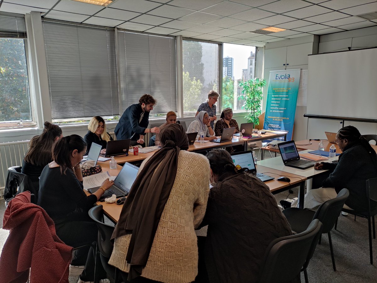 PlateformeE's tweet photo. Tous.tes vers le #Numérique !
Evolia93 Plateforme SAP Seine-Saint-Denis en partenariat avec Emmaüs CONNECT ont organisé un atelier de prise en main de l’ordinateur dans le cadre de la semaine découverte.
#inclusion #apprentissage #emploi #serviceàlapersonne https://t.co/DGJUIG50Rr