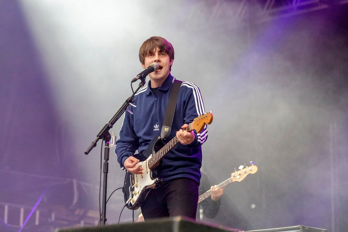 What a performance Jake Bugg brought to Hardwick Festival 🎸🔥⁠ ⁠ ⁠ ⁠ #hardwickfestival #hardwickfestival2022 #jakebugg #summer22 #summerfestival