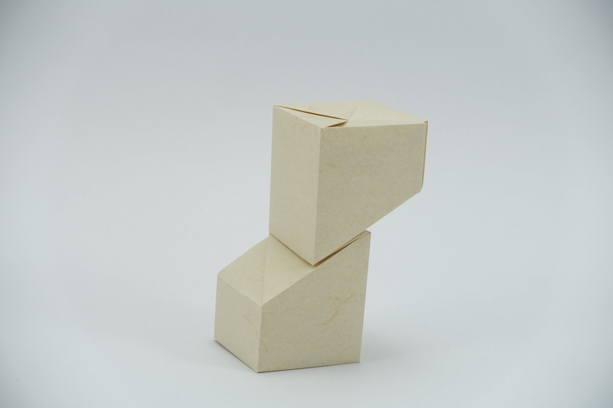 mkosmul's tweet photo. When Rebecca Met Shuzo 2, Opus 702 (Robert Lang). The name of this design is a little origami joke. It certainly qualifies for the #InspiredByFujimoto hashtag.
More: https://t.co/8HU8hnVThd
#origami #slice #abstract #geometric #RobertJLang #RobertLang https://t.co/VLP1JmbTlf