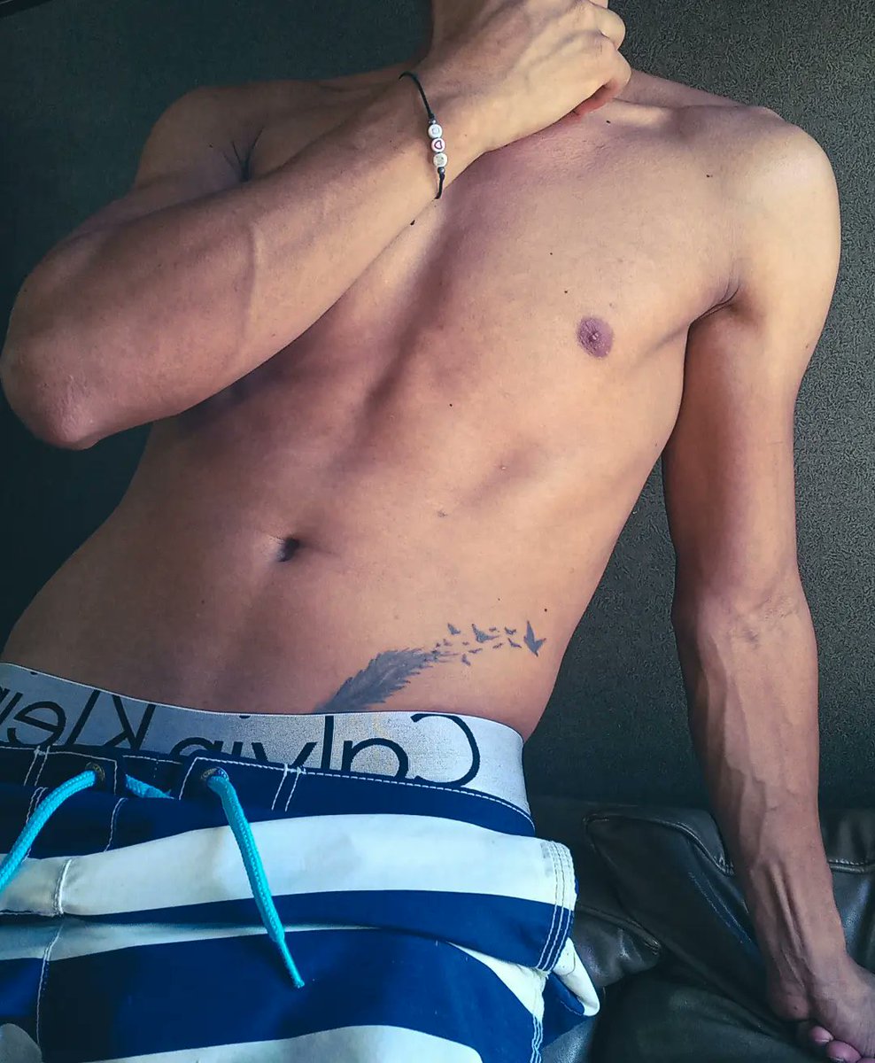 DeyvitVallejos's tweet photo. Un flako es lo q necesitas🙈🥵🔥

#bonito #caliente #hots #flakos https://t.co/iH9uv5LP5h