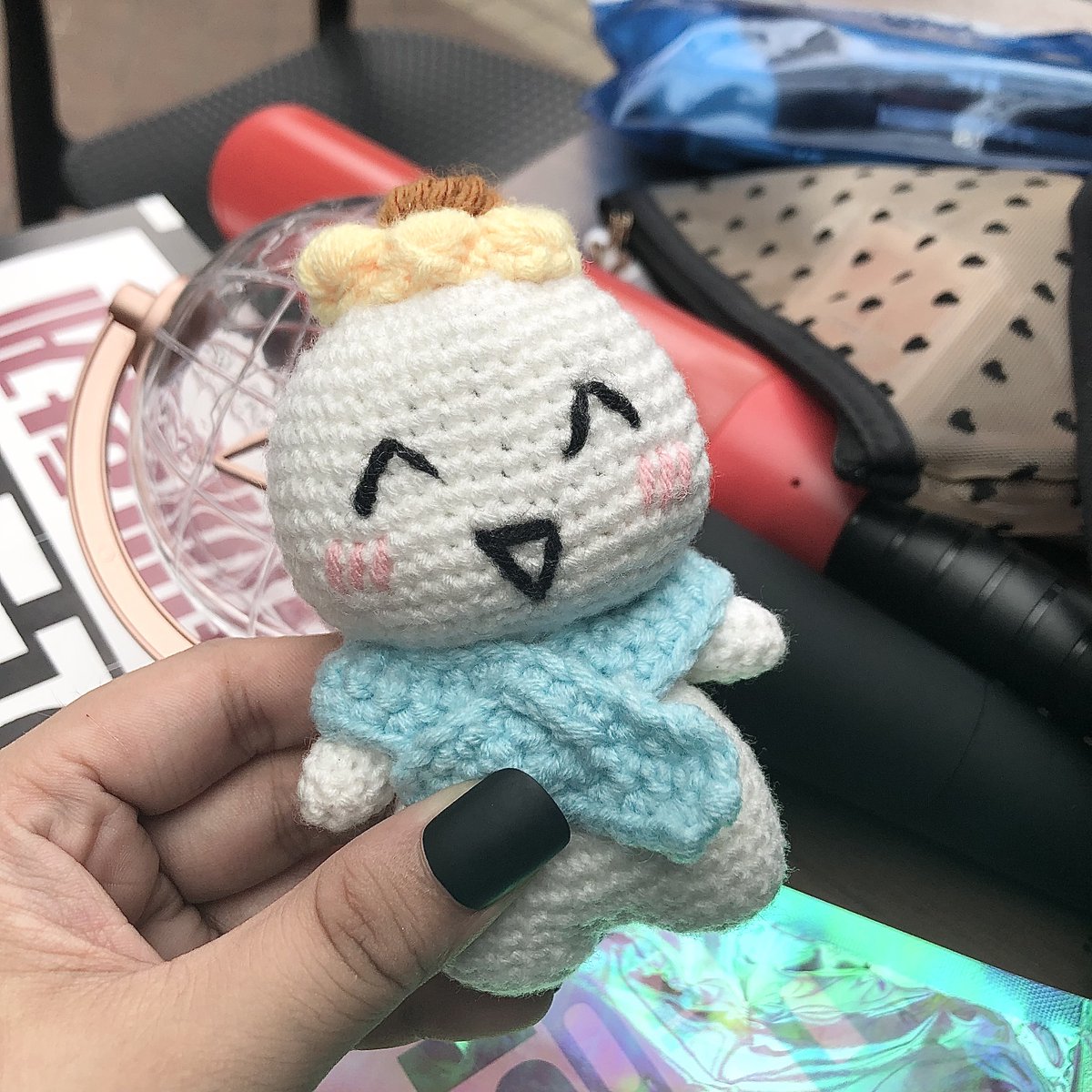 woochwe's tweet photo. i finally have it!! 😭😭🤍 IT’S THE CUTEST THING EVER THANKYOU so soooo much @_cheonjaessa looking forward for a bigger version next time!! AND AGAIN I’LL SUPPORT IT 101% 😭🤍 https://t.co/XmxisIcIZH