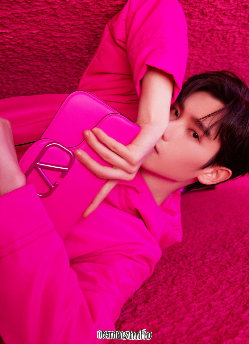 parkeunhwa3991's tweet photo. 36* [22-09-22] งานเปิดตัว Valentino Pink PP ที่ประเทศจีน

©https://t.co/vCayFSeFNG

NNINE VALENTINO SHOW
#ValentinoPinkPPCollection 
#NineVLTNAranyaShow
#Valentino
#ValentinoxNine
#นายท่านกรชิต 
#INTO1Nine 
#INTO1GaoQingchen 
#INTO1 
#高卿尘 https://t.co/k7eKM7xSAc