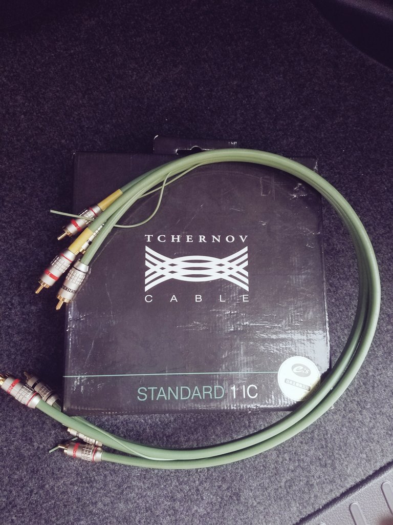 World0426's tweet image. 某国の侵略には共感出来ないけど、ケーブルには罪は無いので😑
ということで某国ブランド、チェルノフ、ヤフオクで新品未使用がワンセット千円で2セット転がってたので2セットとも落札🤤　チェルノフの中ではエントリーモデルだけどGS-6から変更だと大分変わる😌
#カーオーディオ #DIY #RCAケーブル