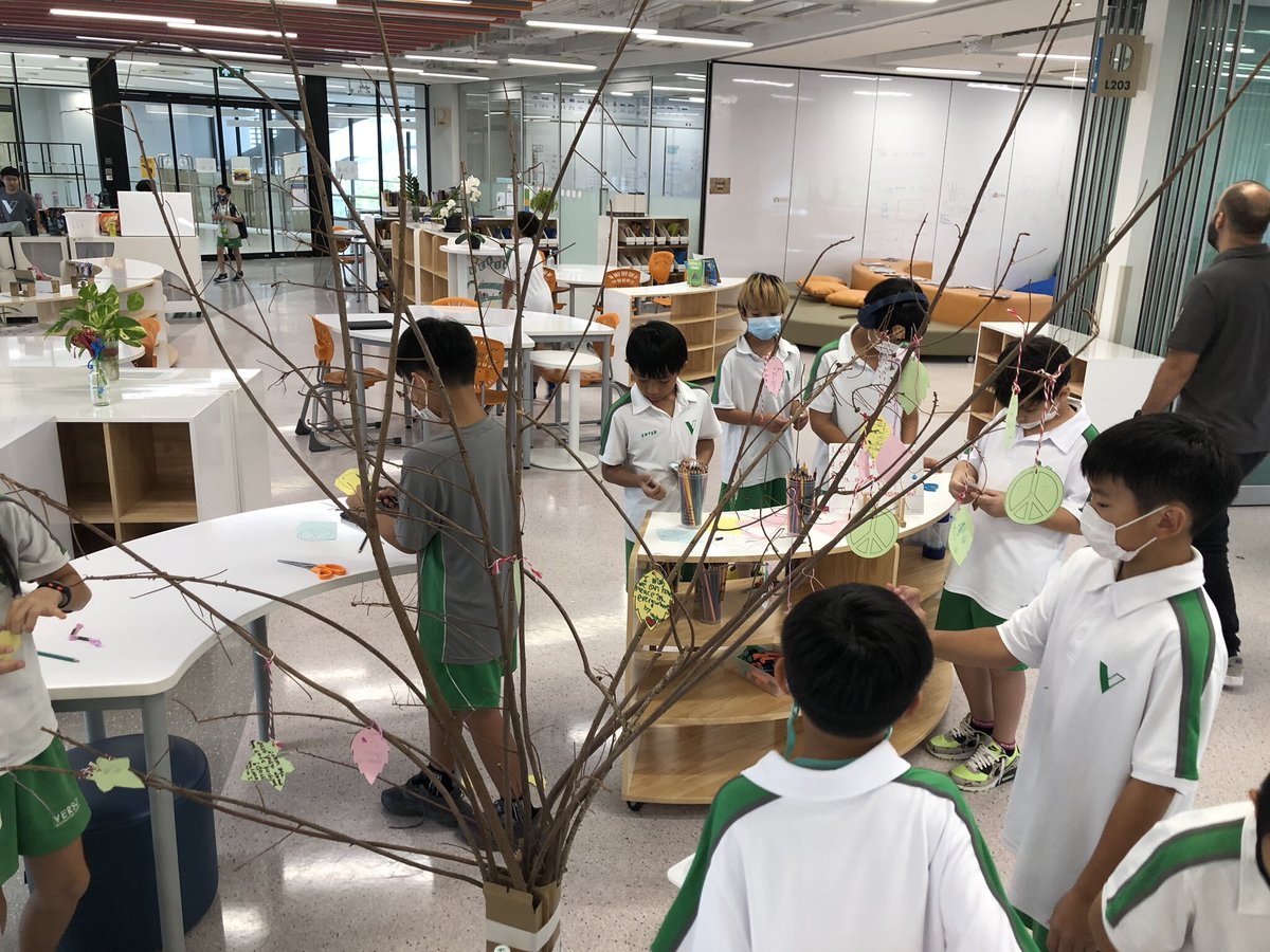 versoschool's tweet photo. To commemorate the Intl Day of Peace on 21 Sept, our C3-4 learners created a peace wishing tree, marking day 1 of setting their intentions for a peaceful year,reflecting on how they can create a more peaceful environment (within ourselves&in our communities)
#versoschool #versoLL https://t.co/t7hwFbl7Jc