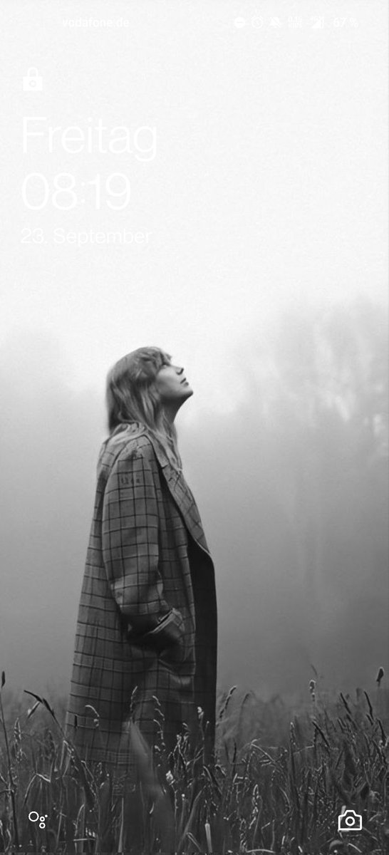 OGSwiftie00's tweet photo. Leakt wallpaper https://t.co/GDIKQDPyPo