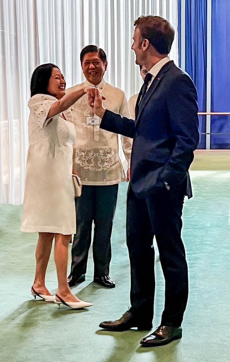 slytherinrights's tweet photo. FL, ano to?? HAHAHAHHA 

P.S. Talagang ‘yung tawa ni House Speaker sa last pic ang nagdala eh 😳😭🤣 https://t.co/dHGkkRyPjZ