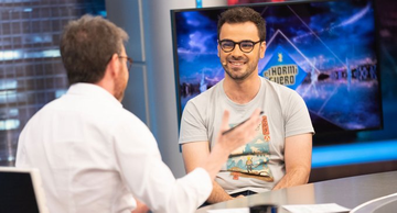 GECAtv's tweet photo. Los programas más vistos de la hª de @El_Hormiguero son:
1⃣Pablo Díaz (#PasapalabraEH), con 24% de cuota y 5.901.000 espectadores
2⃣ #PantojaEH, 23,8% y 4.783.000 espectadores
3⃣ #JoaquinEH
4⃣ #SantiagoAbascalEH: 23,5% y 4.049.000
5⃣ #CavadasEH: 23,3% y 3.670.000 seguidores https://t.co/Hc9icgg6sv