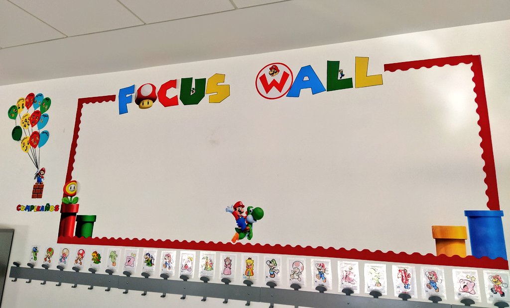 IreCastilloHBS's tweet photo. Estos son algunos de los rincones de nuestra clase y nuestros pasillos. #SegundoEP @HBSTORREJON #MarioBros https://t.co/2Ym41RSrcF