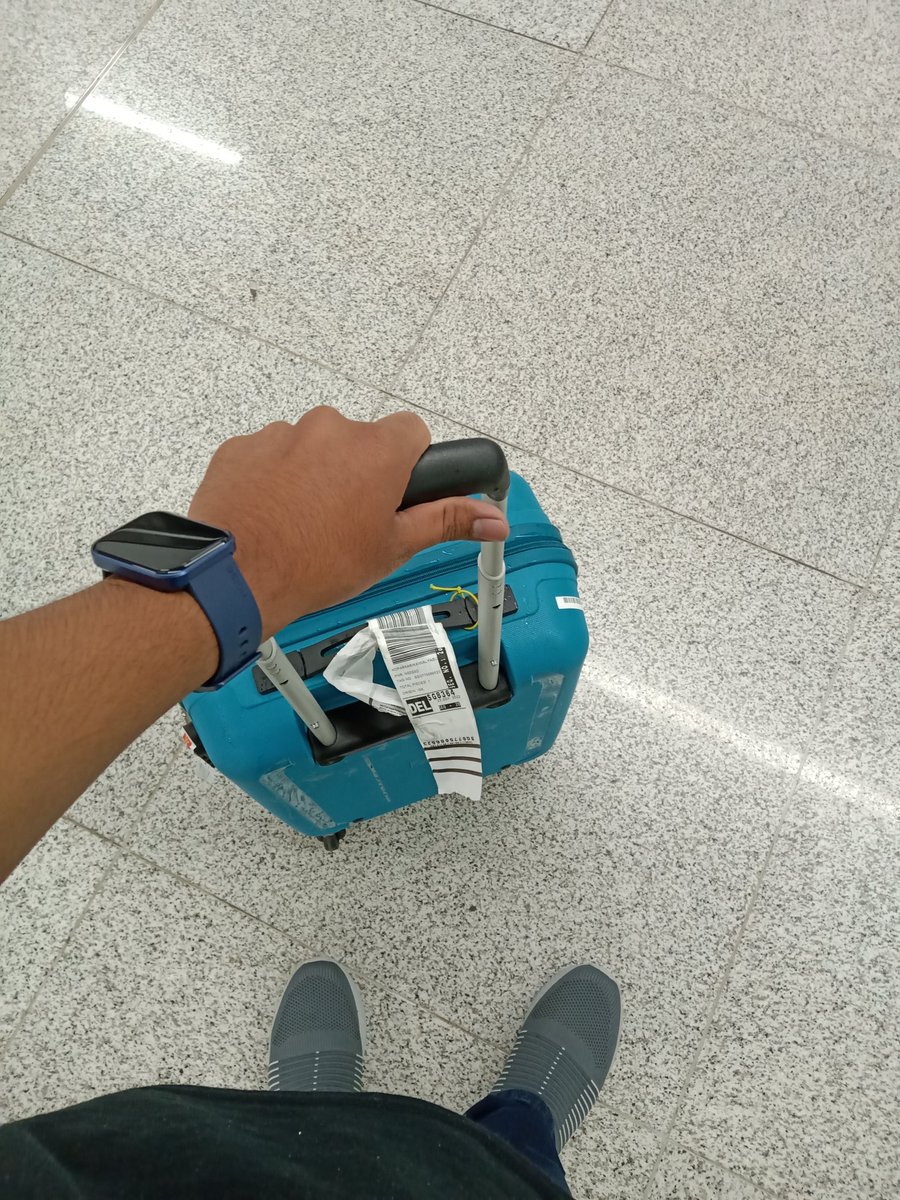 kaiwalya_'s tweet photo. Hello Delhi 👋
#HackConIndia @MLHacks @GitHubEducation https://t.co/ohbybK4X2w