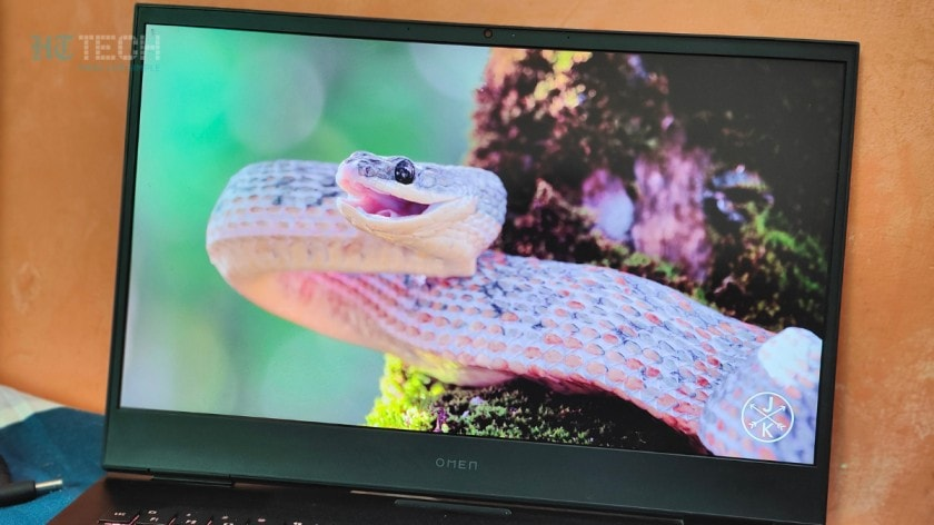 HTTech's tweet photo. #HPOmen16Intel review: No-nonsense gaming machine

It offers a solid mid-range gaming laptop with Intel Core i7-12700H processor and Nvidia GeForce RTX 3060 GPU. But should gamers be investing into it? @A_kash19 tells. @HPIndia 

Details: https://t.co/7pT4BGp7gt https://t.co/ObbZEgDCom
