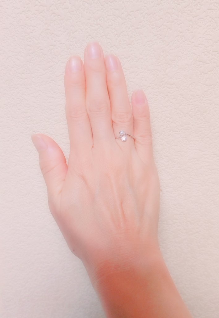 chizuangel's tweet photo. 届いた～💕💕💕
pearl Tears Ring✨💍✨
めーっちゃくちゃ可愛い😍
買って良かった💗
旅行でマオくんとアレできたらいいな✨💍✨

#マオが止まらない
#LUXEdeDRESSco
#LDco https://t.co/esjcIGlojM